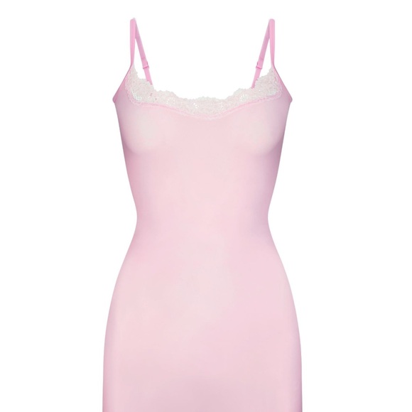 Skims fits everybody laced slip dress ‘cherry blossom’ RARE!!!! LIMITED EDITION - Picture 5 of 9